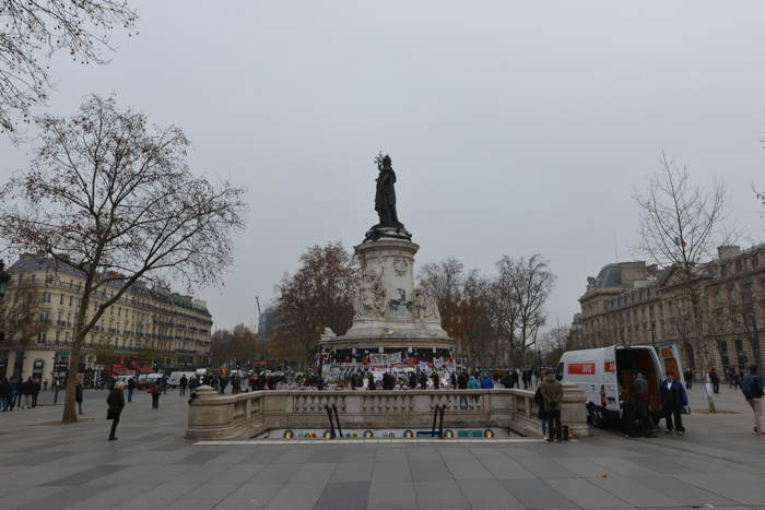 — Hommages 13/11/15 — Place de la République — Paris —