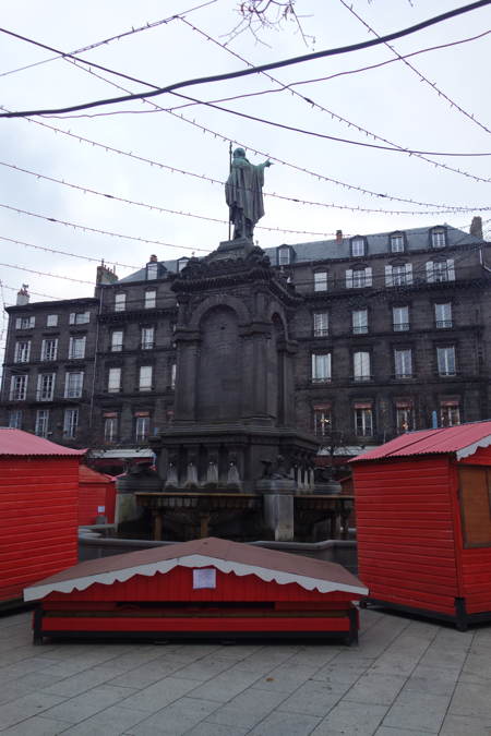 Statue du pape Urbain II - Place de la Victoire — Clermont-Fd 