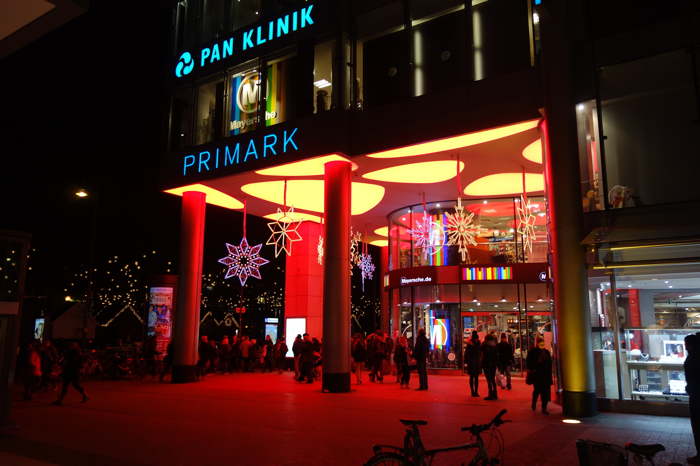 Arcade Neumarkt vue de nuit — Cologne/Köln