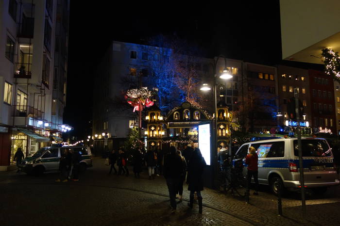 Véhicules de police — Marchés de Noël — Cologne/Köln