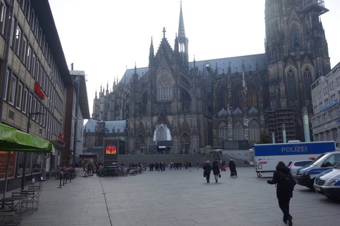 Esplanades de la gare et de la cathédrale — Cologne/Köln