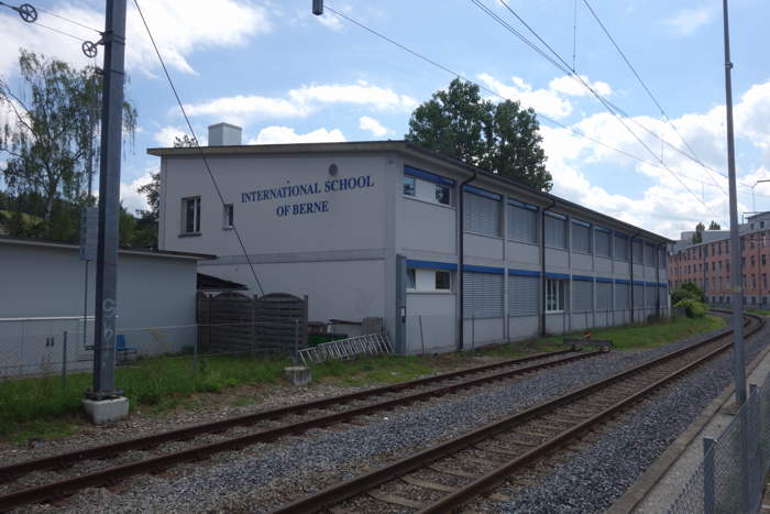 — "International School of Berne" à Gümligen — Banlieue de Berne —