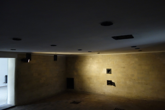— Chambre à gaz dans le grand crématorium de Dachau —  — Camp de concentration/extermination de Dachau — Dachau (D) —
