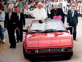 Jean Paul II en Ferrari