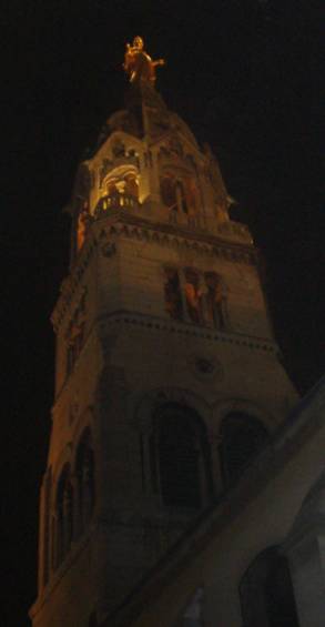 statue de la vierge à Fourviere