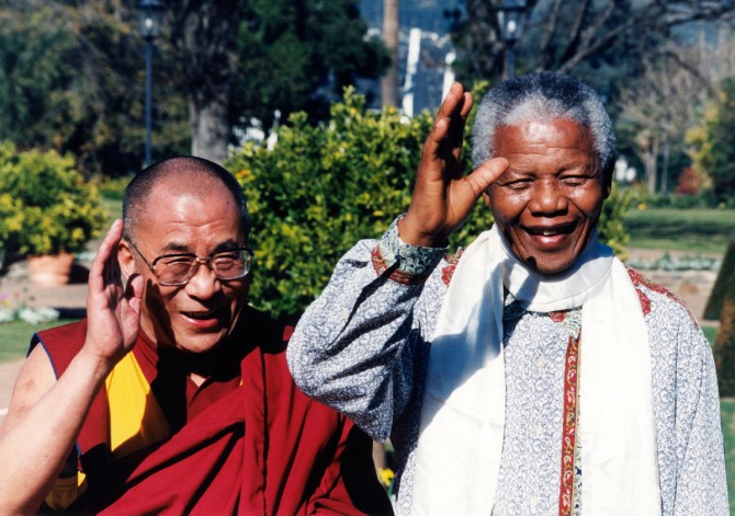 Le Dalaï Lama et Nelson Mandela en 1996