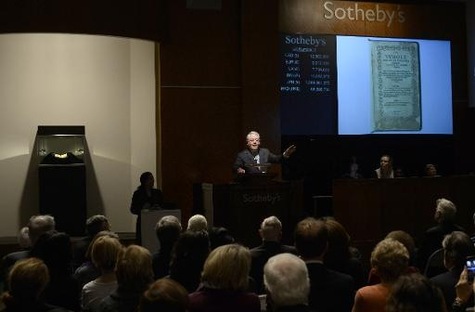 Un exemplaire du "Bay Psalm Book" ("livre de Psaumes"-1640), vendu aux enchères à 14 millions de dollars