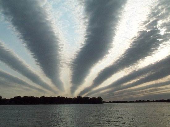 Chemtrails liés à un effet H.A.A.R.P.