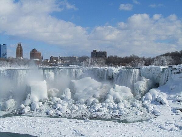 Chutes du Niagara gelées en Janvier 2014