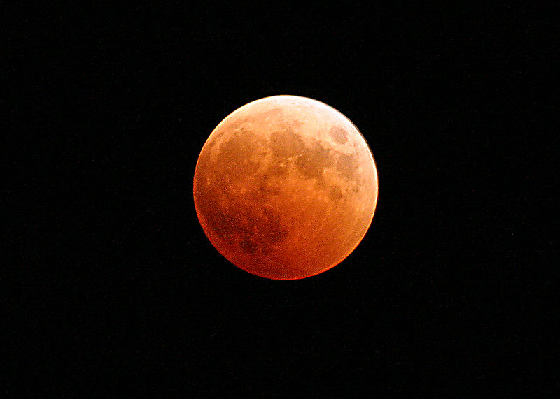 "Lune rousse"