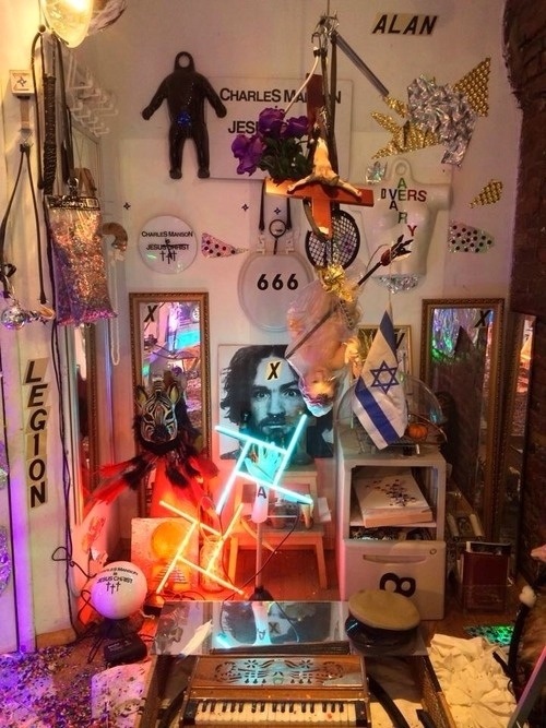 JJ Brine et sa Vector Galerie