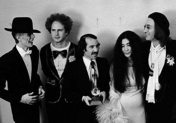 David Bowie, Ark Garfunkel, Paul Simon, Yoko Ono et John Lennon