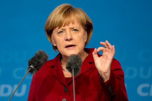 "Maman" Merkel flashant le 666 digital