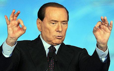 S. Berlusconi flashant le double 666 digital