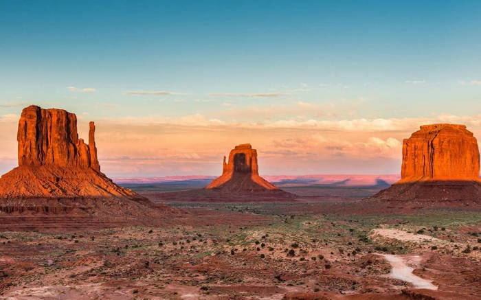 Les Mittens et Merrick Butte dans la Monument Valley