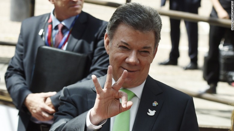 Le président colombien, Juan Manuel Santos et son salut digital 666