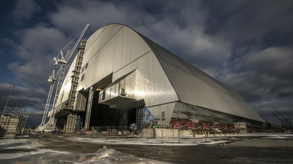 Nouvelle arche de protection du sarcophage du réacteur N°4 de la Centrale Lénine dite de Tchernobyl