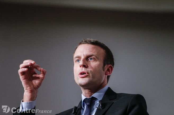 Emmanuel Macron, ancien ministre de l'économie   et candidat a l'élection présidentielle 2017 en meeting a Bordeaux 