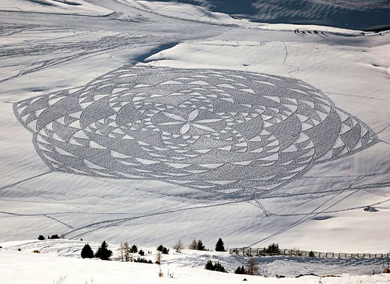 "Snow art" par Simon Beck