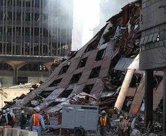 Building du WTC7 en ruines