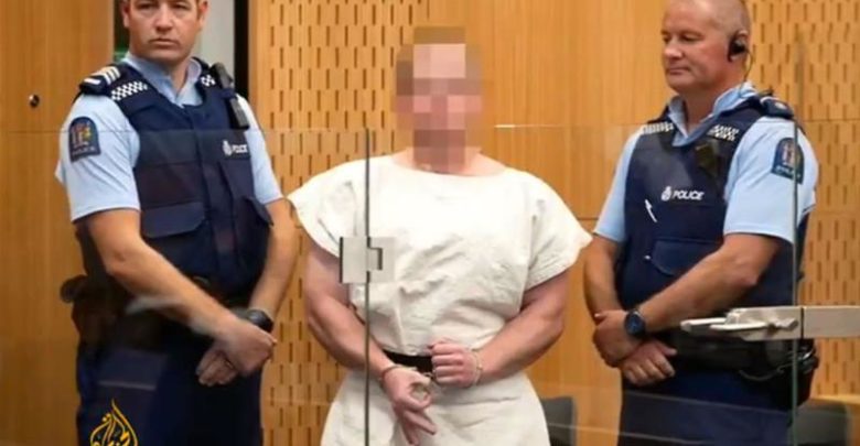 Comparution devant un tribunal Néo-Zélandais du suspect,  auteur présumé des attentats de Christchurch