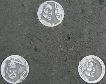 Médaillons Pascal, Vercingetorix et Urbain II