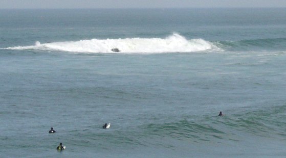 Surfers à Biarritz