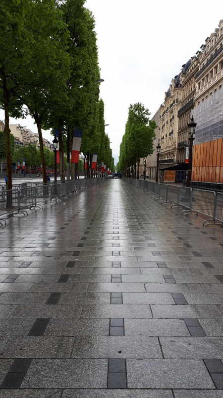 Avenue des Champs-Elysées lors des cérémonies du 8 Mai 2019
