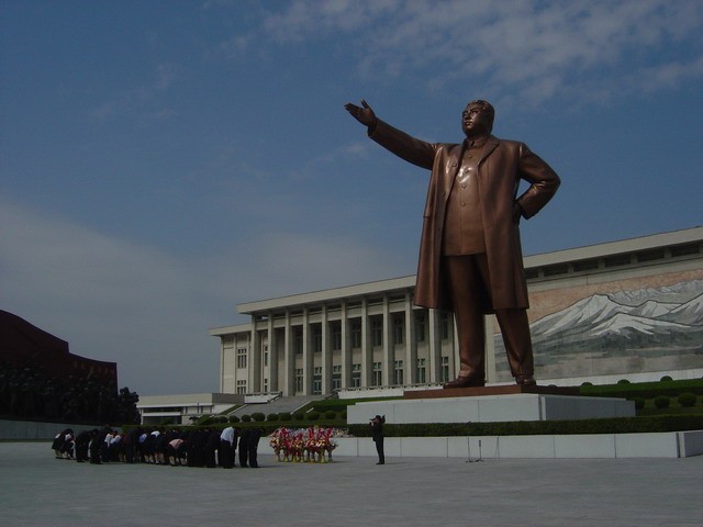 Statue de Kim Jong Il 