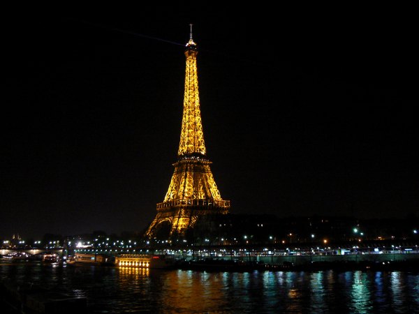 Tour eiffel la nuit