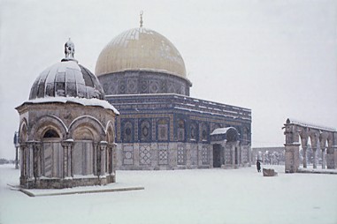 Dome du rocher sous la neige
