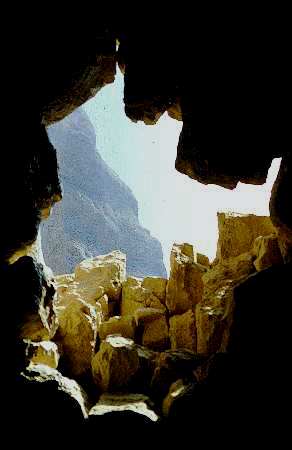 Grottes de Massada