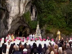 Messe du 9/11 à la grotte de Lourdes
