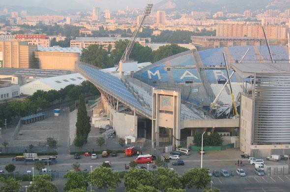 - Effondrement du toit sur le stade vélodrome de Marseille -