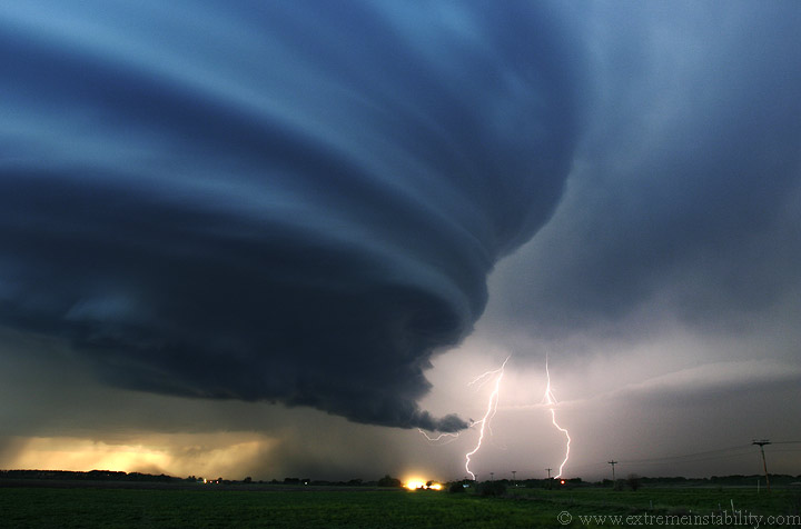 Orage et tornade
