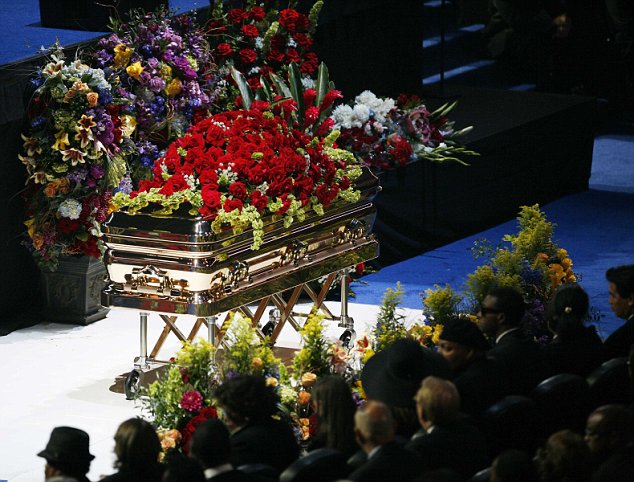 — "Michael Jackson's Mémorial service" —