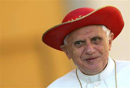Pape Benoît XVI et son Saturno