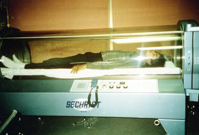 Michael Jackson dans son caisson Sechrist hyperbare 