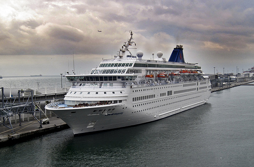 Le MV Louis Majesty à quai à Barcelone 