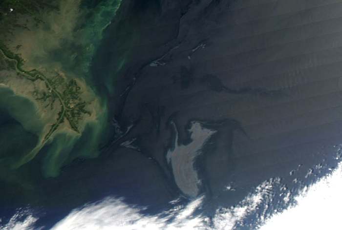 Vue satellitaire de la marée noire bp Deepwater Horizon dans le Golfe du Mexique 