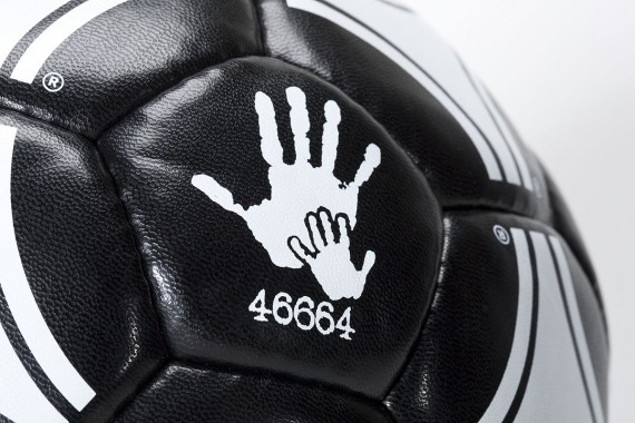 - Ballon de foot - Mandela - "46664" -