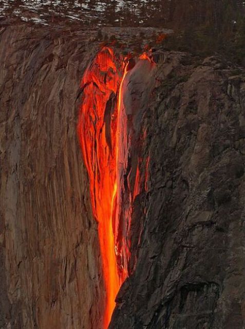 El Capitan, la cascade en feu