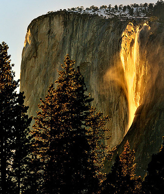 El Capitan, la cascade en feu