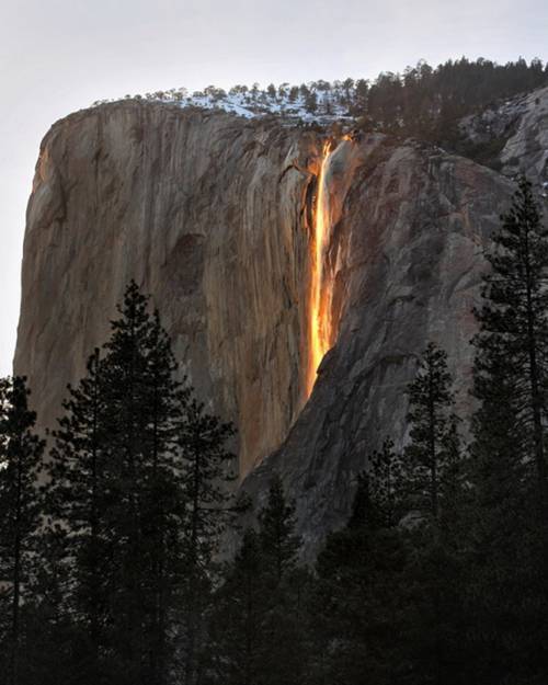 El Capitan, la cascade en feu