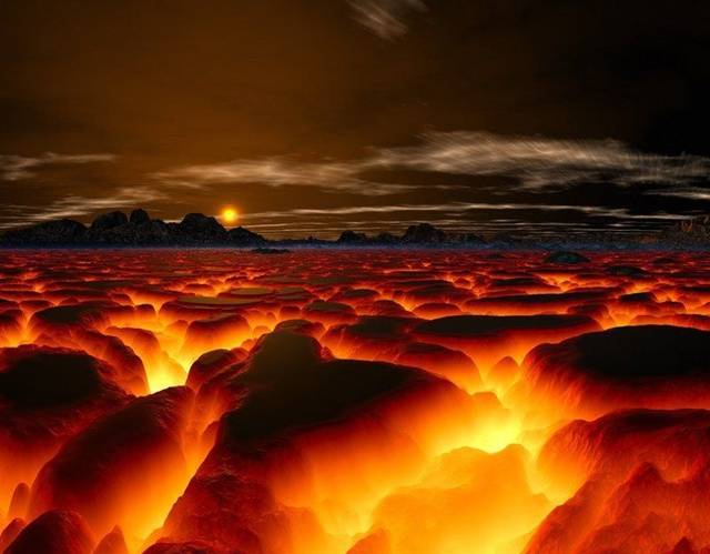 Nuages bas au-dessus d'un volcan