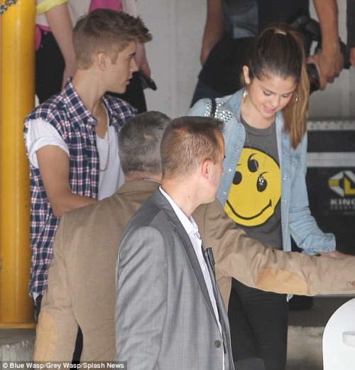 Selena Gomez en visite dans un hopital...