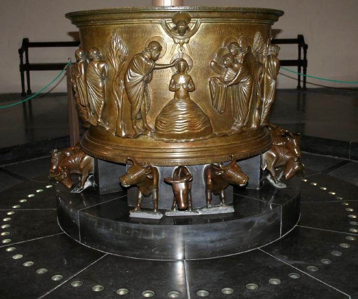 - Le baptême du Christ - Fonts baptismaux de la collégiale Saint-Barthélemy. Liège -