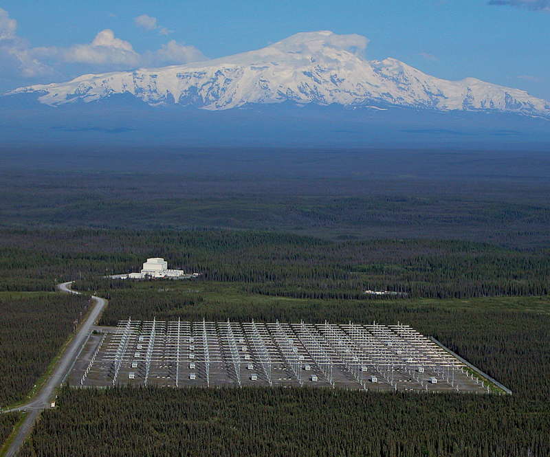 Site H.A.A.R.P. près de Gakona, en Alaska  H.A.A.R.P. ou High frequency Active Auroral Research Program