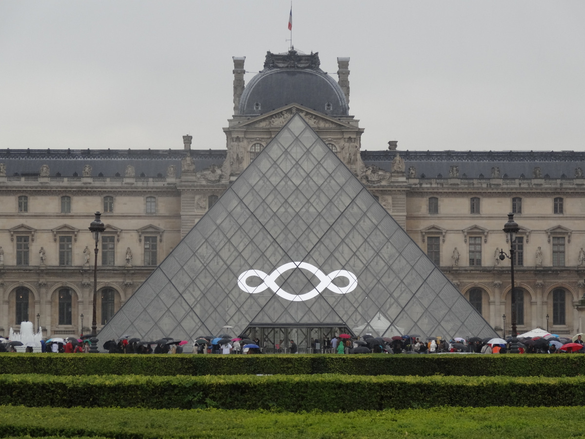 Pyramide du Louvres 